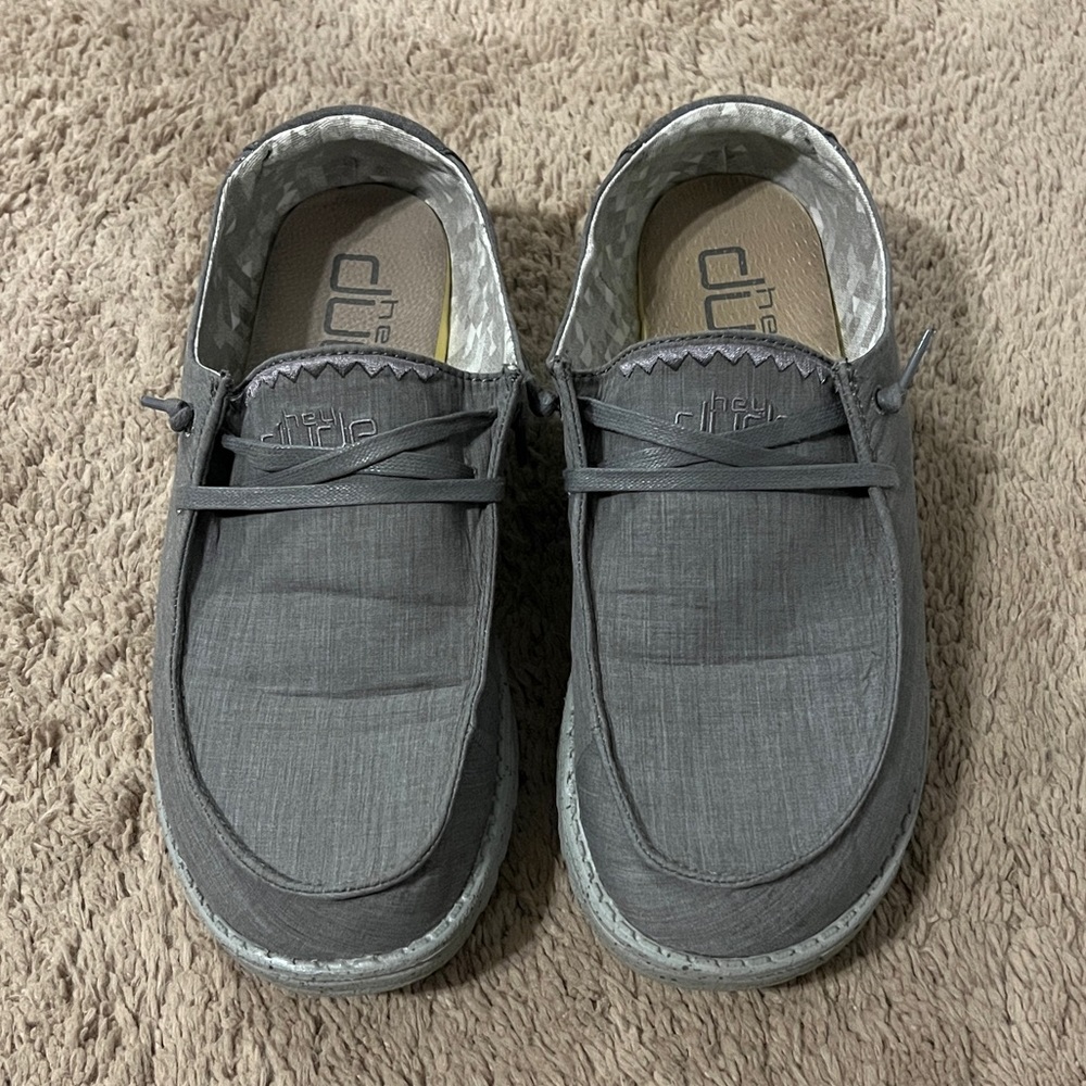 Gray Hey Dudes!
